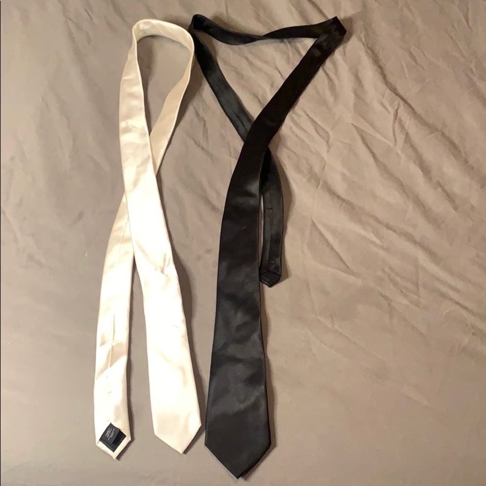 Bundle Black and White neck ties